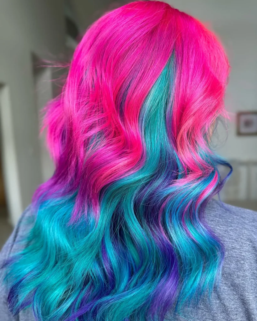 **Neon Ocean Waves**